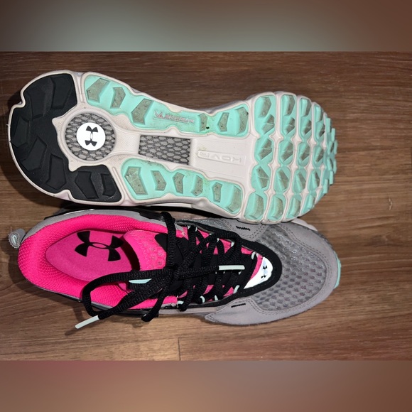 Women’s Under Armour HOVR running sneakers size 8 - Picture 8 of 9